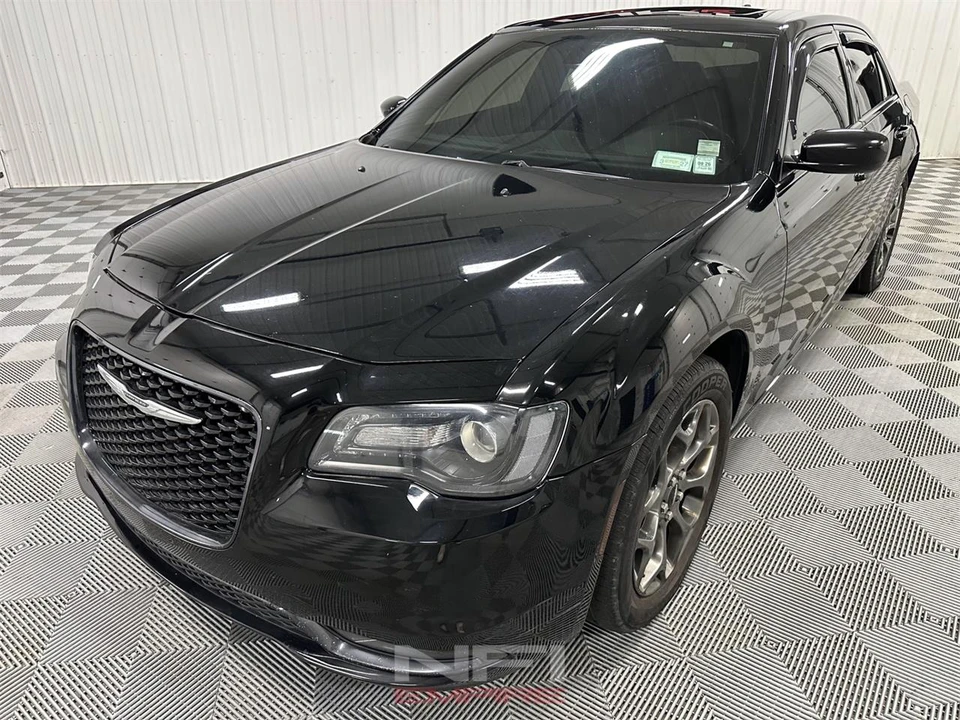 2016 Chrysler 300 (2005-2023) - Image 3 of 31