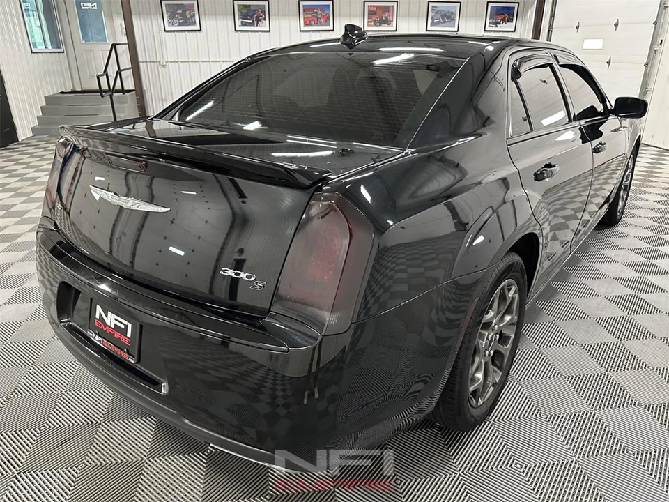 2016 Chrysler 300 (2005-2023) - Image 8 of 31
