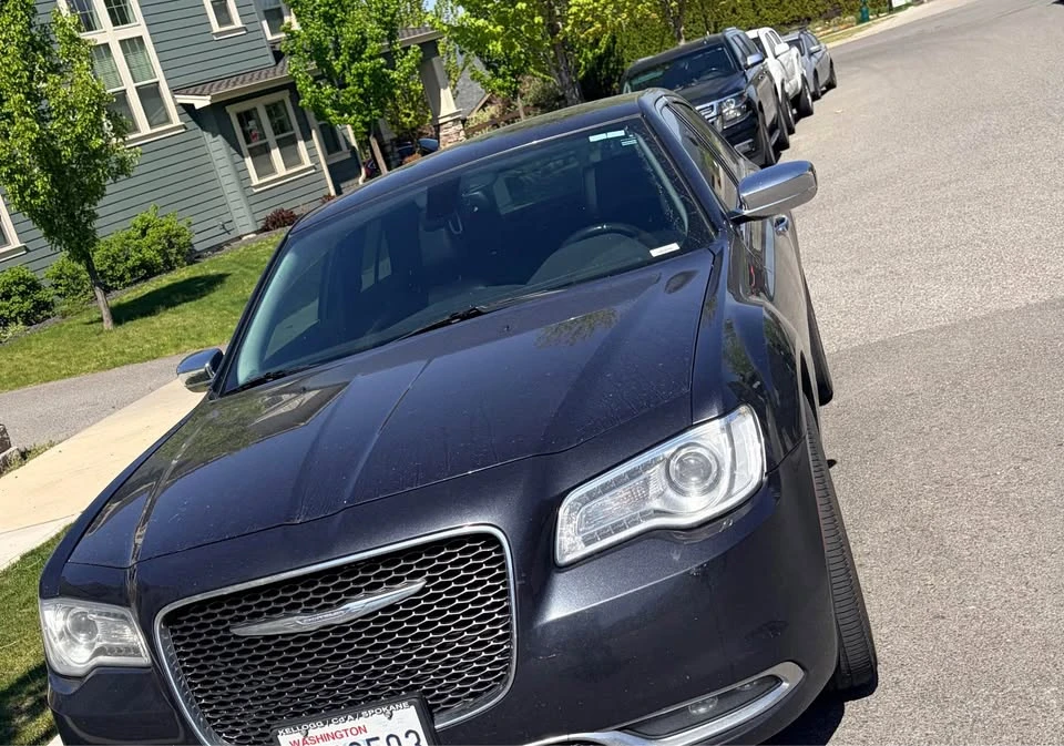 2016 Chrysler 300 (2005-2023) - Image 2 of 3