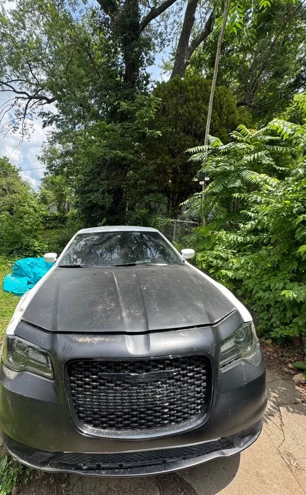 2016 Chrysler 300 (2005-2023) - Image 6 of 13