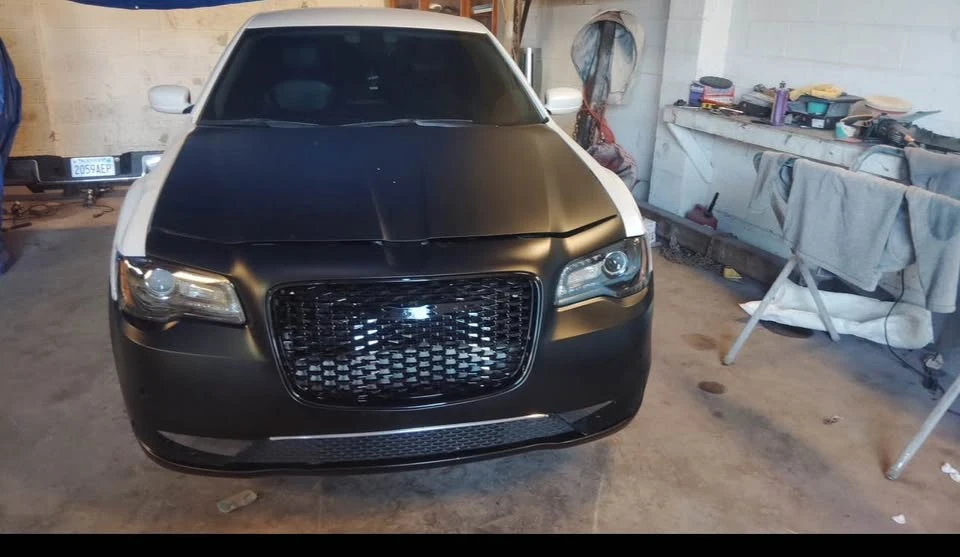 2016 Chrysler 300 (2005-2023) - Image 9 of 13