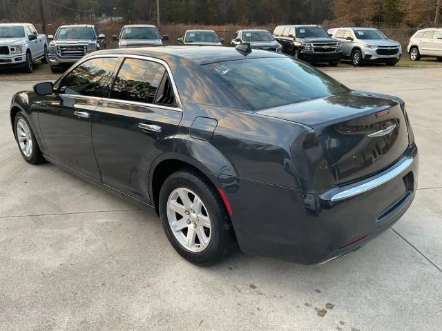 2016 Chrysler 300 (2005-2023) - Image 13 of 21