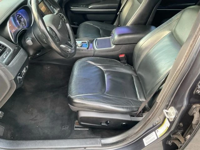 2016 Chrysler 300 (2005-2023) - Image 4 of 21