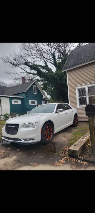 2016 Chrysler 300 (2005-2023) - Image 6 of 7