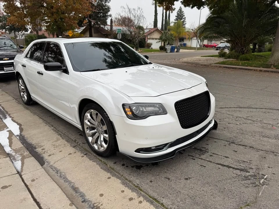 2016 Chrysler 300 (2005-2023) - Image 3 of 10