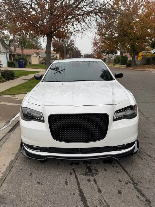 2016 Chrysler 300 (2005-2023) - Image 2 of 10