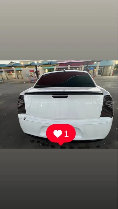 2016 Chrysler 300 (2005-2023) - Image 4 of 15