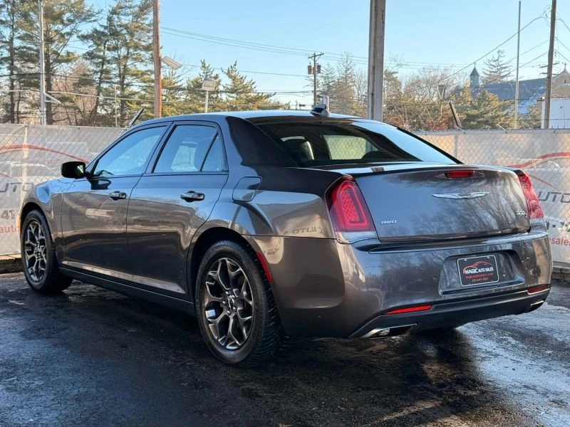 2016 Chrysler 300 (2005-2023) - Image 11 of 12