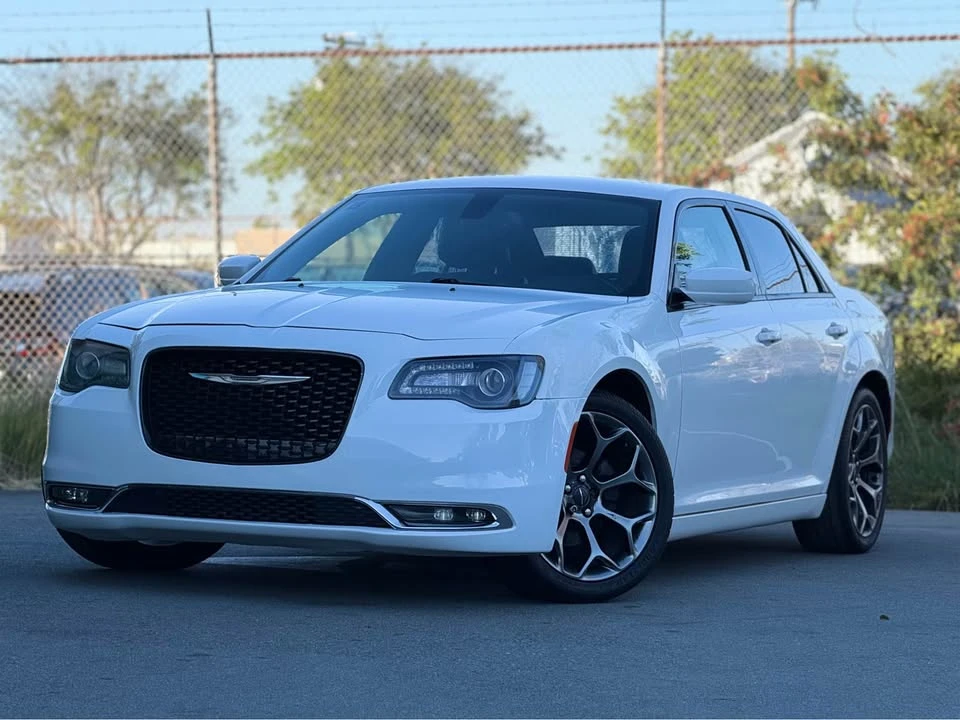 2016 Chrysler 300 (2005-2023) - Image 16 of 20