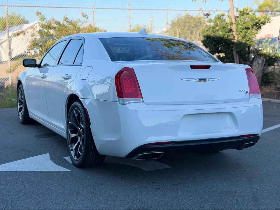 2016 Chrysler 300 (2005-2023) - Image 18 of 20