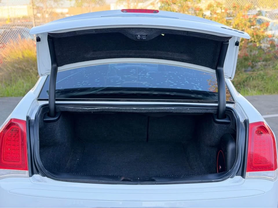 2016 Chrysler 300 (2005-2023) - Image 15 of 20