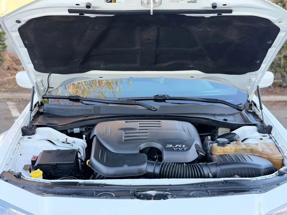 2016 Chrysler 300 (2005-2023) - Image 19 of 20