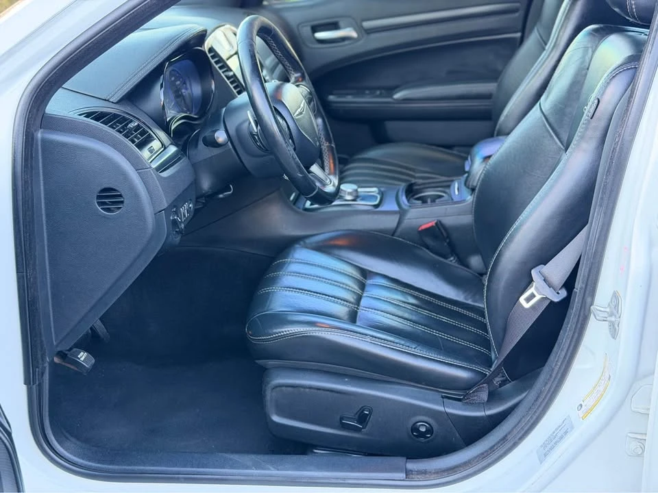 2016 Chrysler 300 (2005-2023) - Image 6 of 20