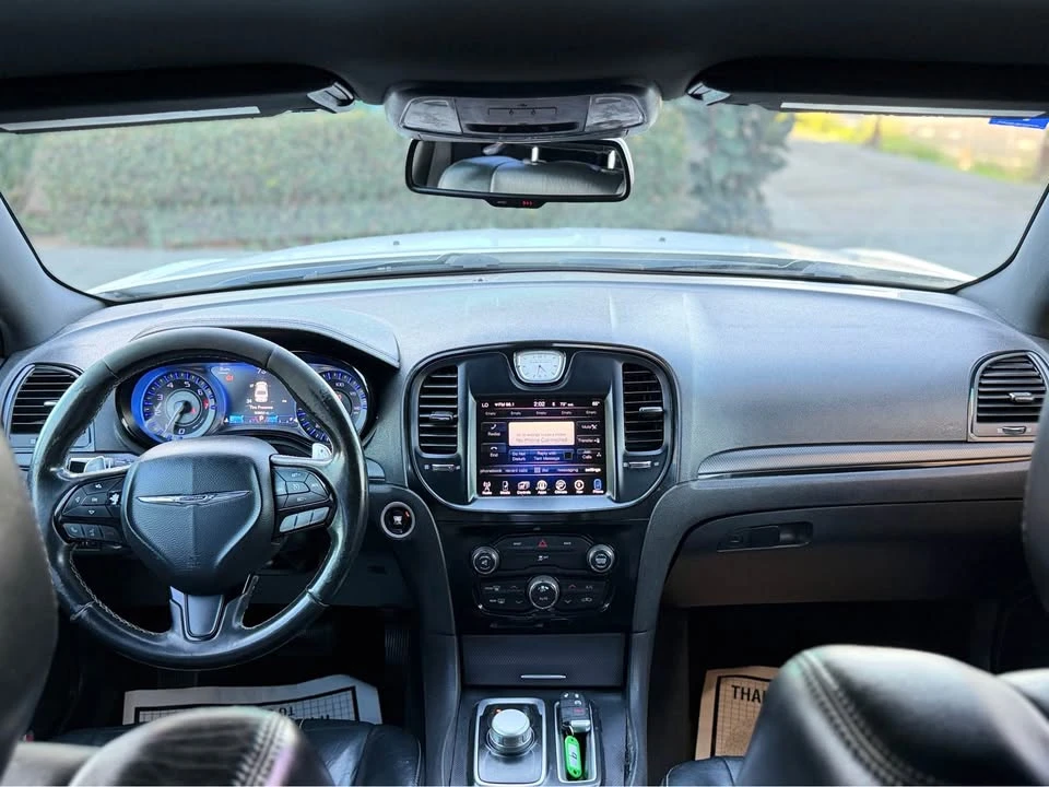 2016 Chrysler 300 (2005-2023) - Image 9 of 20