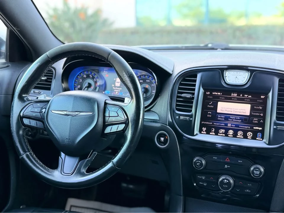 2016 Chrysler 300 (2005-2023) - Image 10 of 20