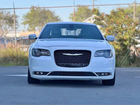 2016 Chrysler 300 300S V6 Sedan 4D