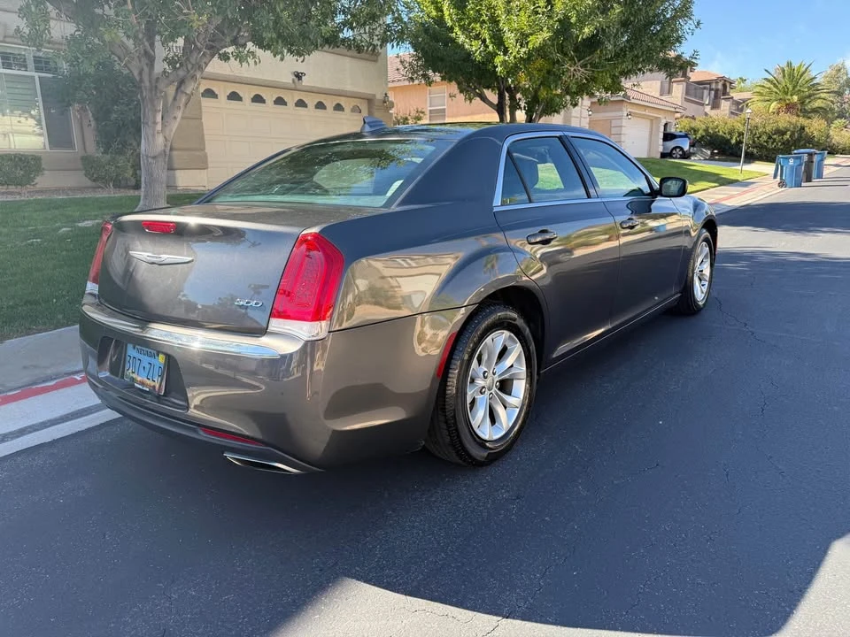 2016 Chrysler 300 (2005-2023) - Image 2 of 13