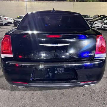 2016 Chrysler 300 Limited