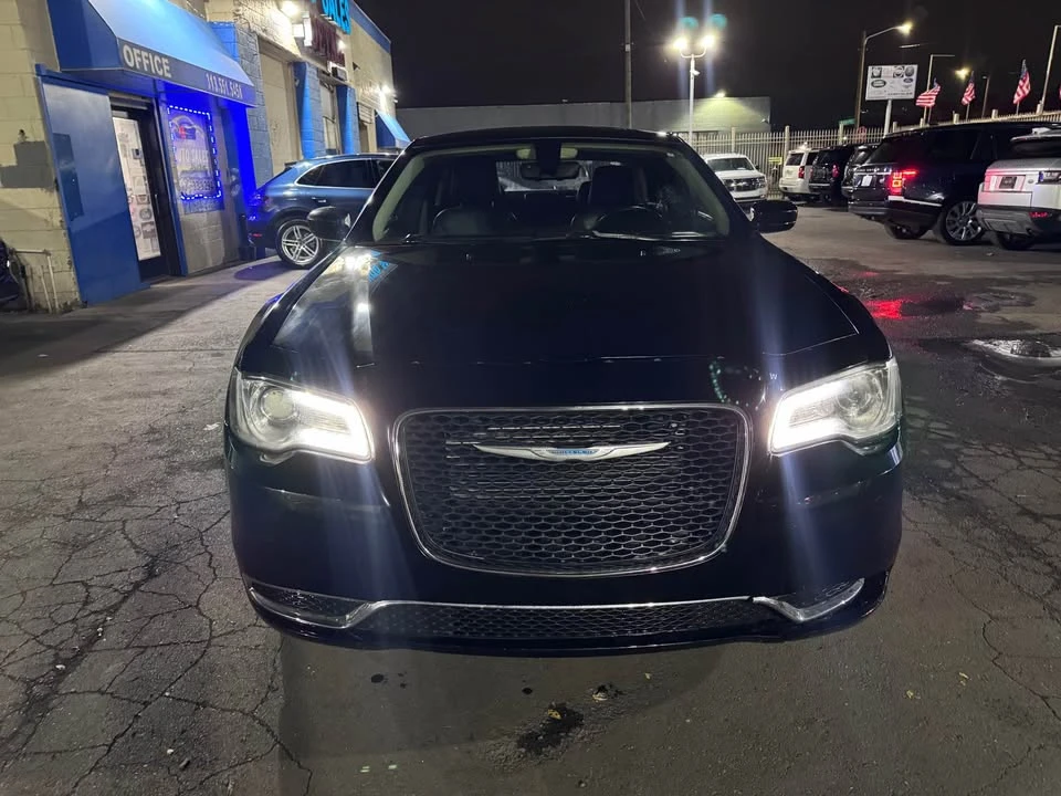 2016 Chrysler 300 (2005-2023) - Image 3 of 8