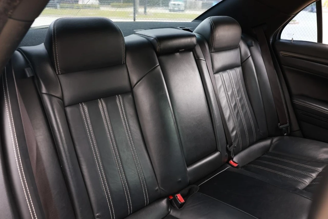 2016 Chrysler 300 (2005-2023) - Image 14 of 21
