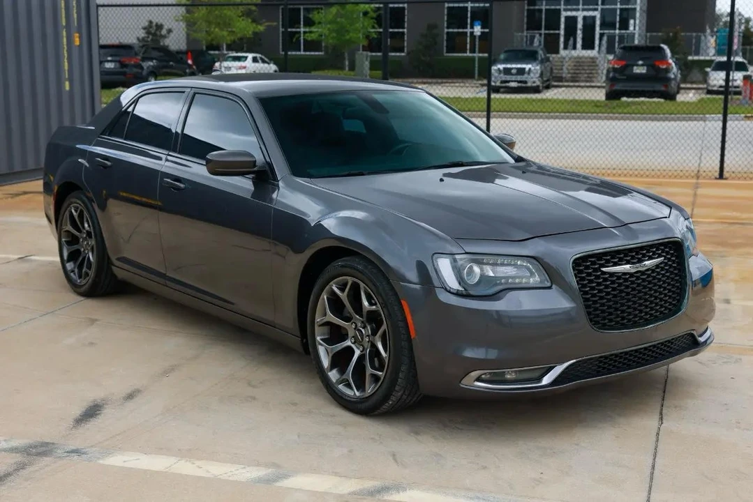 2016 Chrysler 300 (2005-2023) - Image 15 of 21