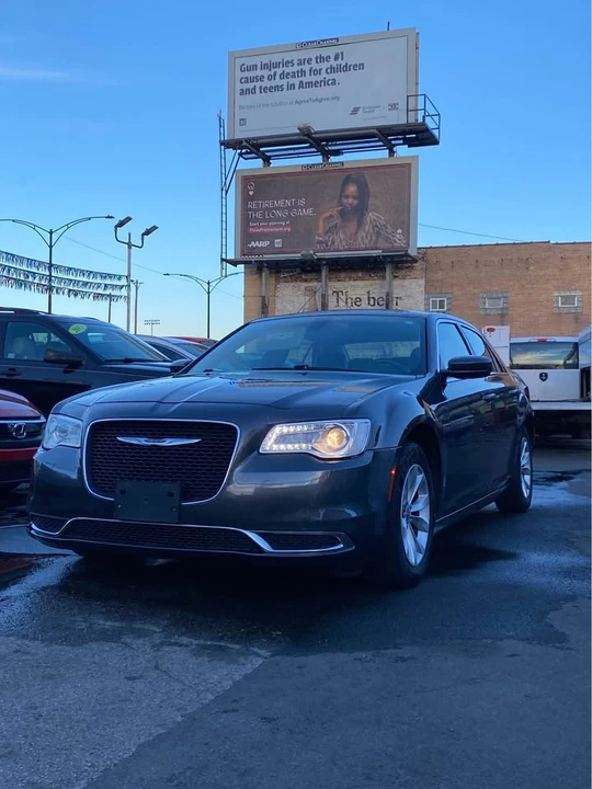 2016 Chrysler 300 (2005-2023) - Image 2 of 10