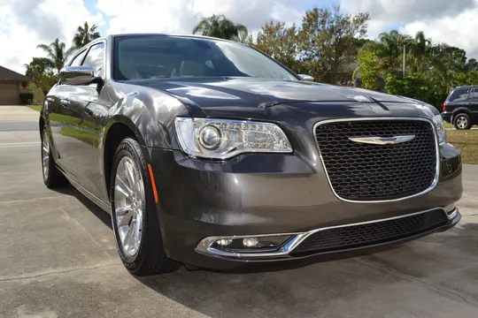 2016 Chrysler 300 Series 300C