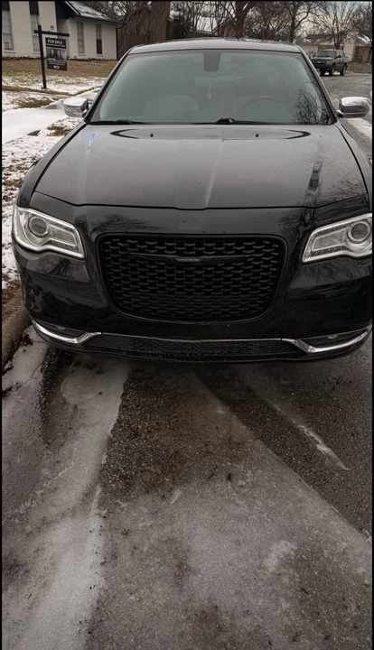 2016 Chrysler 300 (2005-2023) - Image 2 of 4