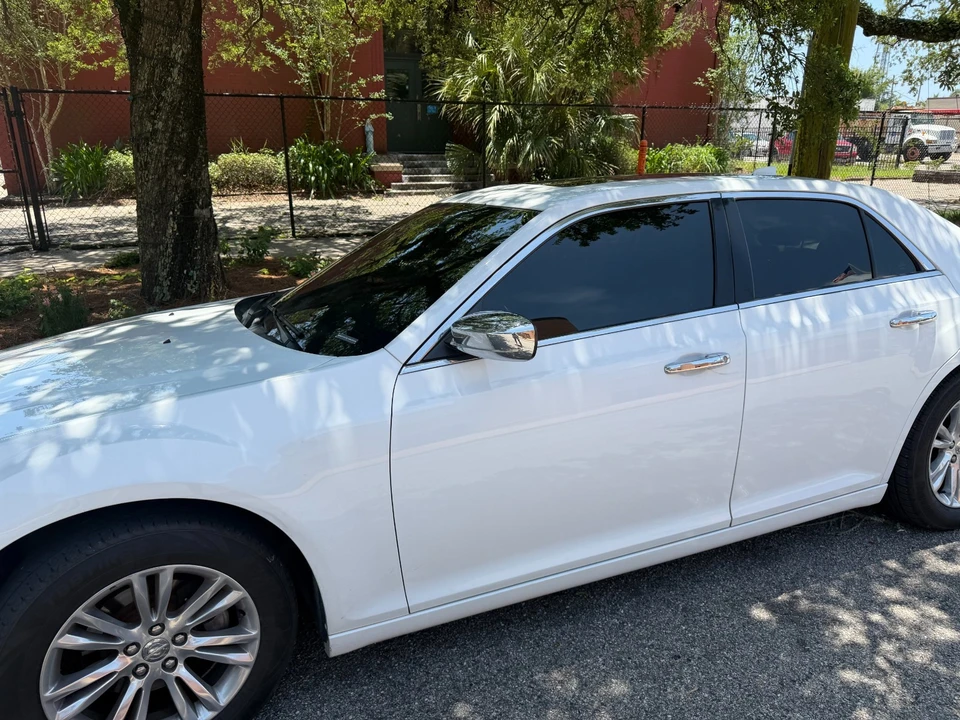 2016 Chrysler 300 (2005-2023) - Image 2 of 12