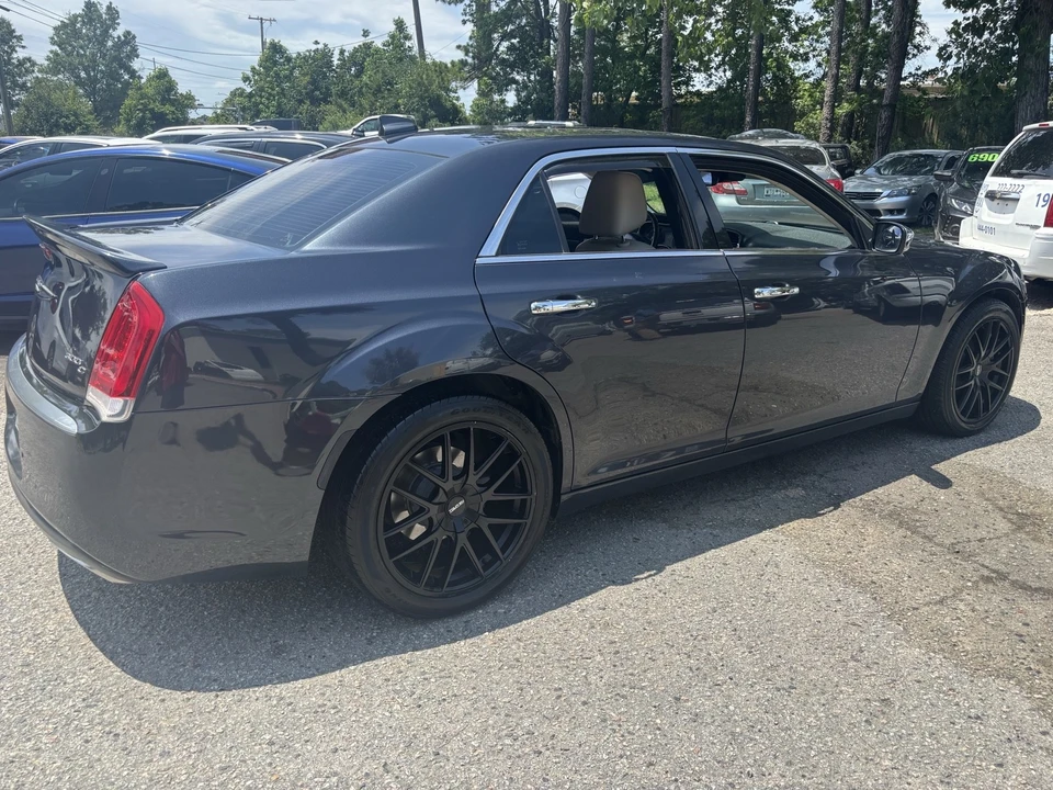 2016 Chrysler 300 (2005-2023) - Image 3 of 16