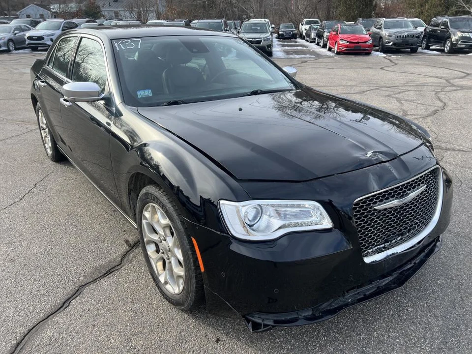 2016 Chrysler 300 (2005-2023) - Image 10 of 12