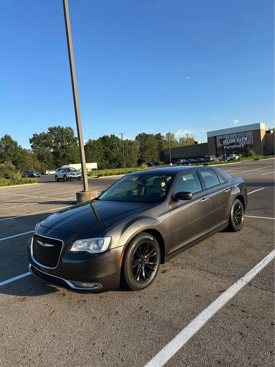 2016 Chrysler 300 (2005-2023) - Image 6 of 14