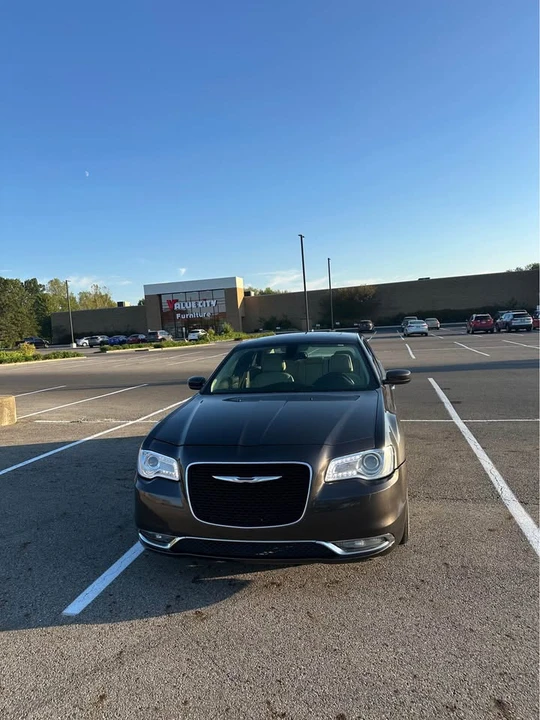 2016 Chrysler 300 (2005-2023) - Image 3 of 14