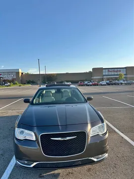 2016 Chrysler 300C Platinum