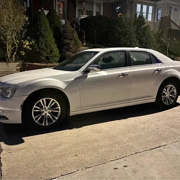 2016 Chrysler 300C