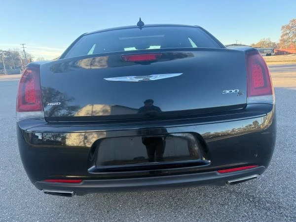 2016 Chrysler 300 (2005-2023) - Image 4 of 11