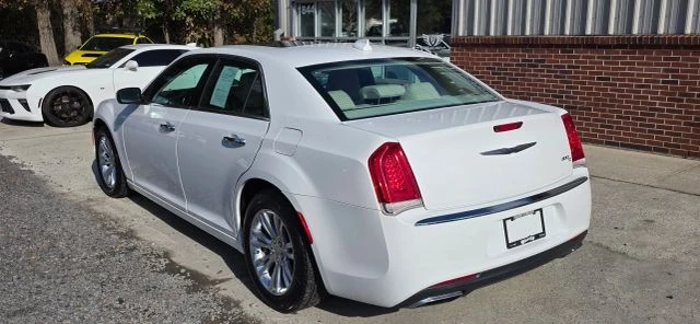 2016 Chrysler 300 (2005-2023) - Image 5 of 20
