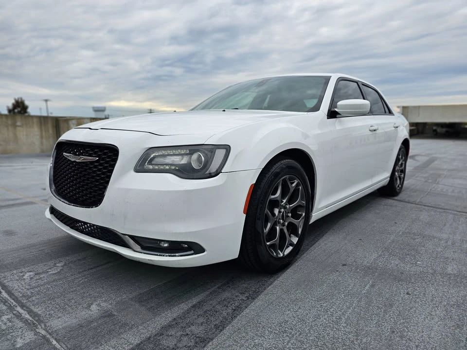 2016 Chrysler 300 (2005-2023) - Image 2 of 18