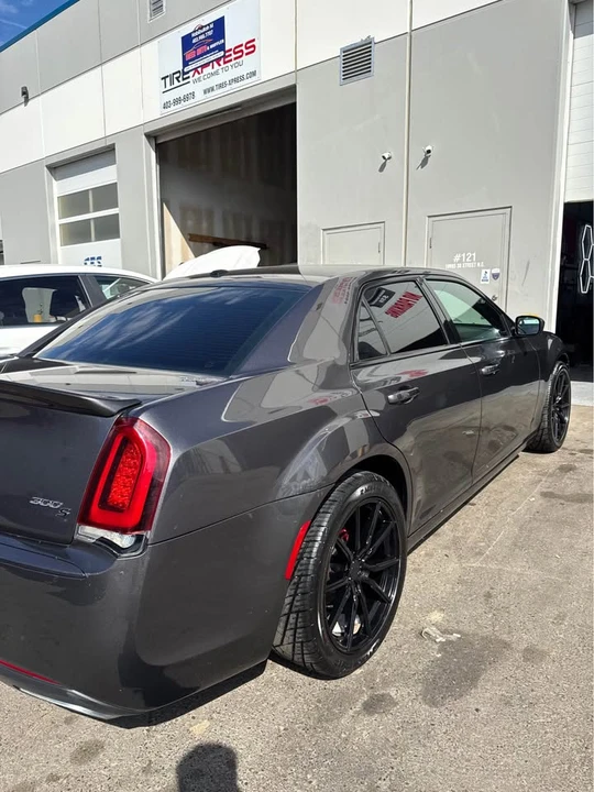 2016 Chrysler 300 (2005-2023) - Image 3 of 11