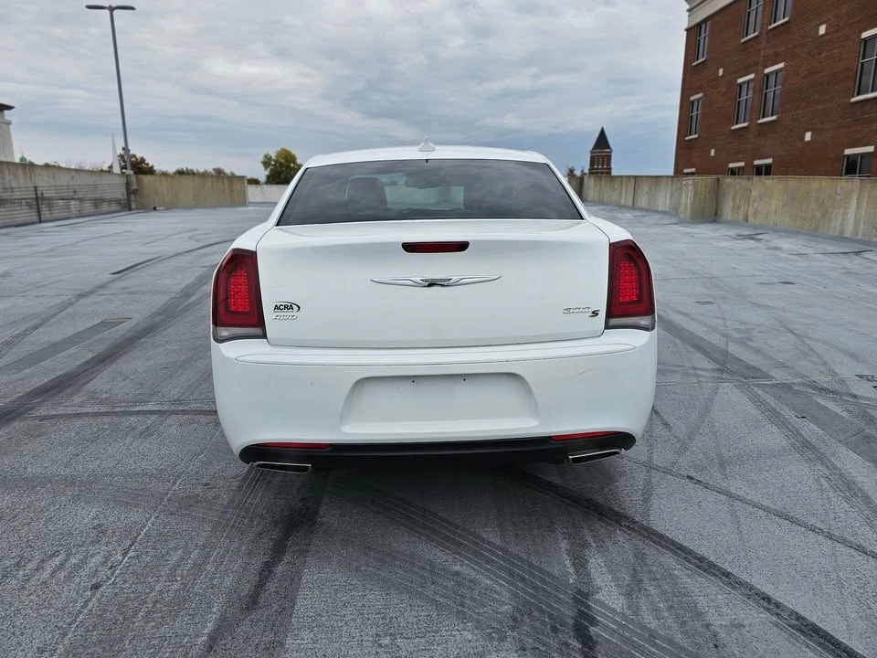 2016 Chrysler 300 (2005-2023) - Image 7 of 18