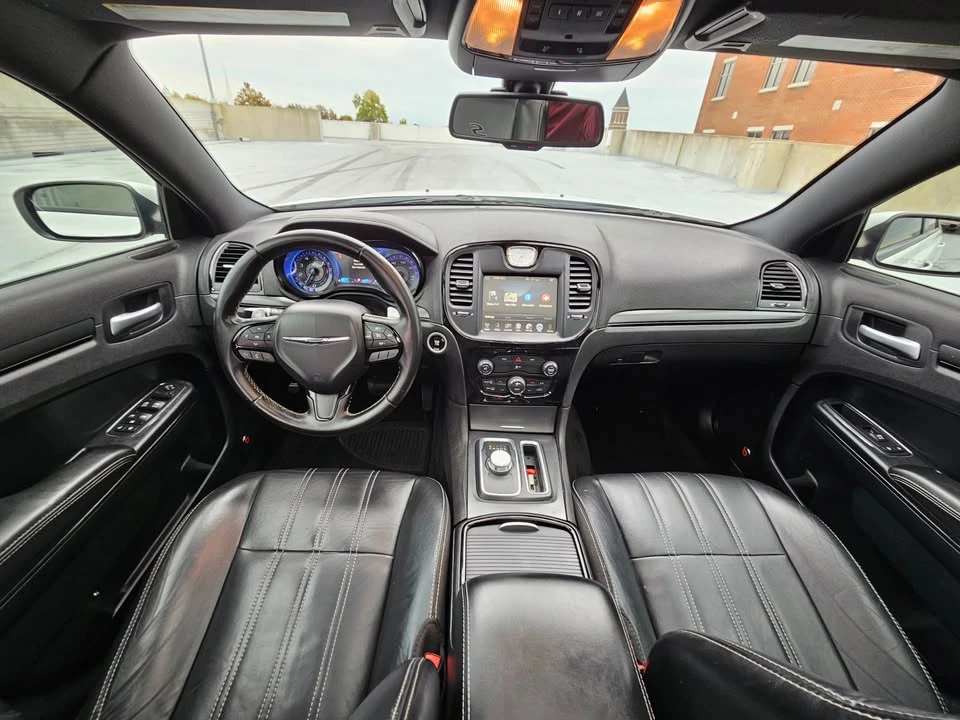 2016 Chrysler 300 (2005-2023) - Image 12 of 18