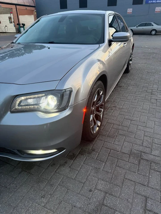 2016 Chrysler 300 (2005-2023) - Image 4 of 6