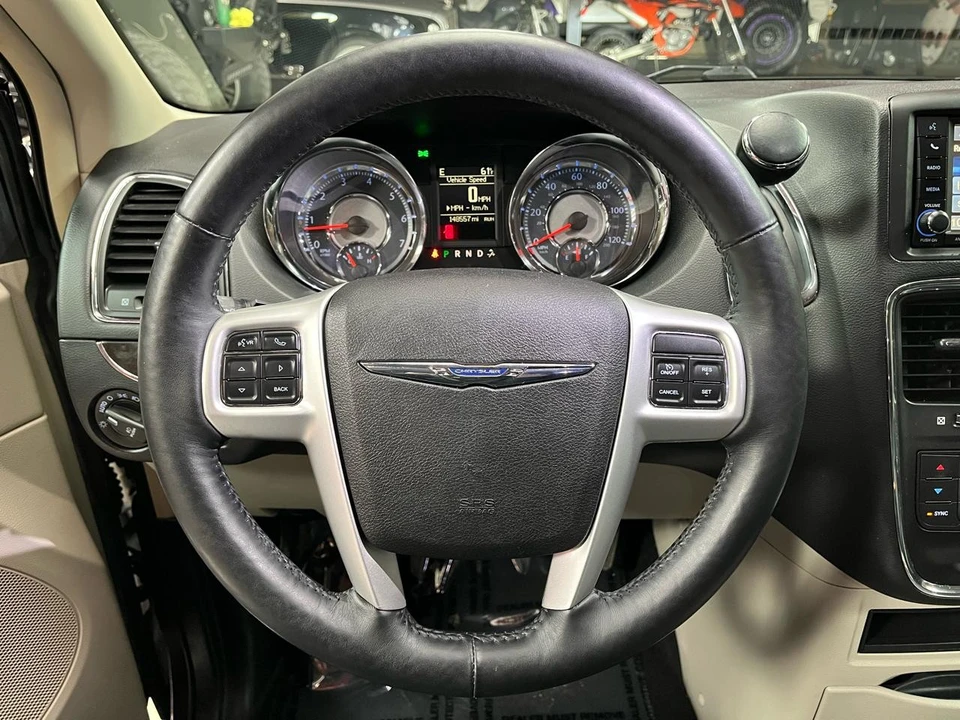2016 Chrysler Town & Country - Image 12 of 21