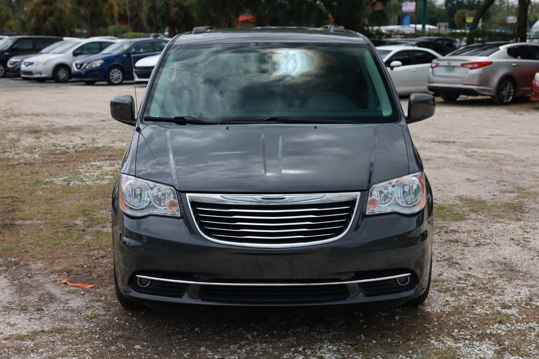 2016 Chrysler Town & Country - Image 19 of 21
