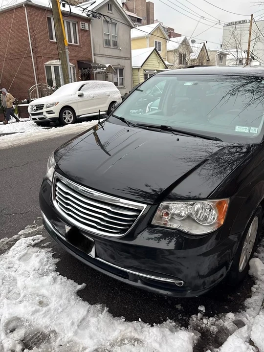 2016 Chrysler Town & Country - Image 3 of 21