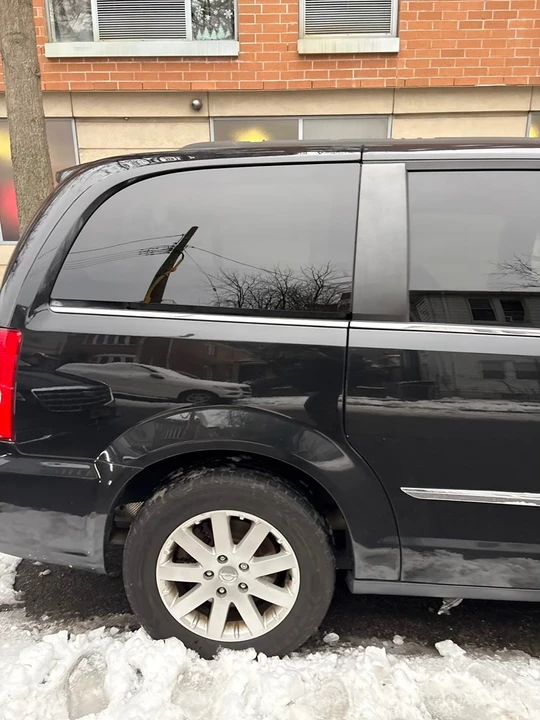 2016 Chrysler Town & Country - Image 10 of 21