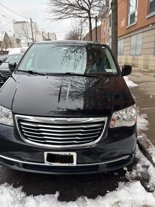 2016 Chrysler Town & Country - Image 4 of 21