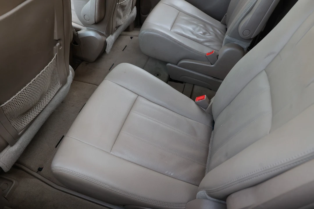 2016 Chrysler Town & Country - Image 10 of 21