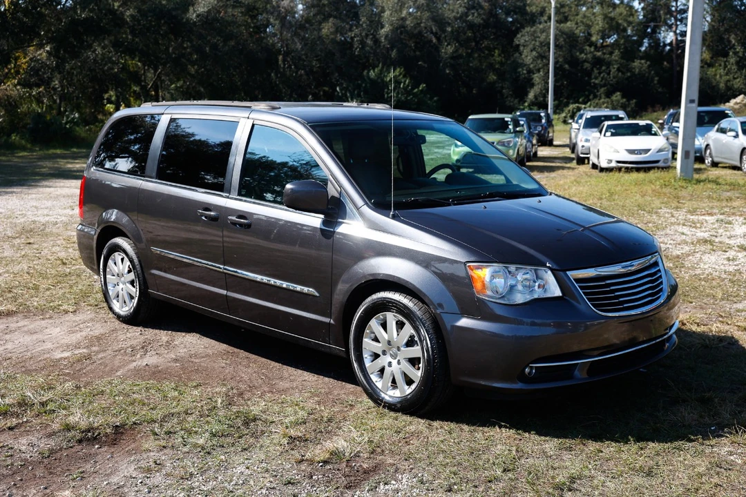 2016 Chrysler Town & Country - Image 15 of 21
