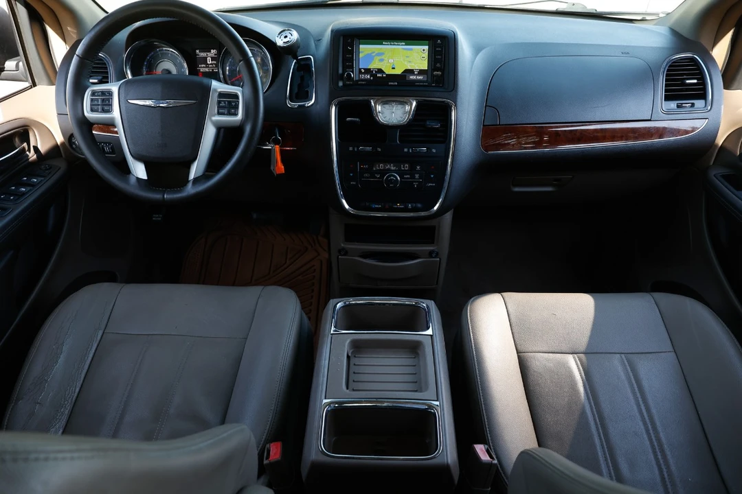 2016 Chrysler Town & Country - Image 21 of 21